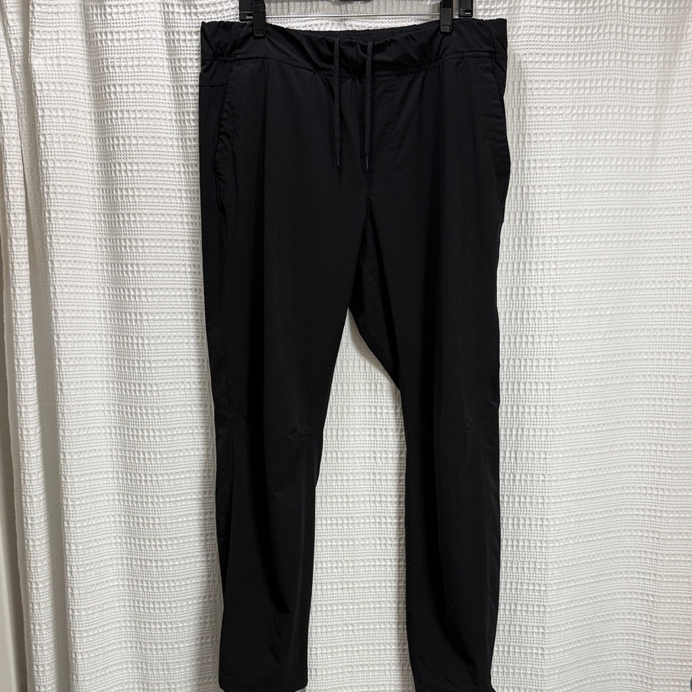 REI Co op Men's Black drawstring pants Joggers lounge hiking Comfortable EUC L